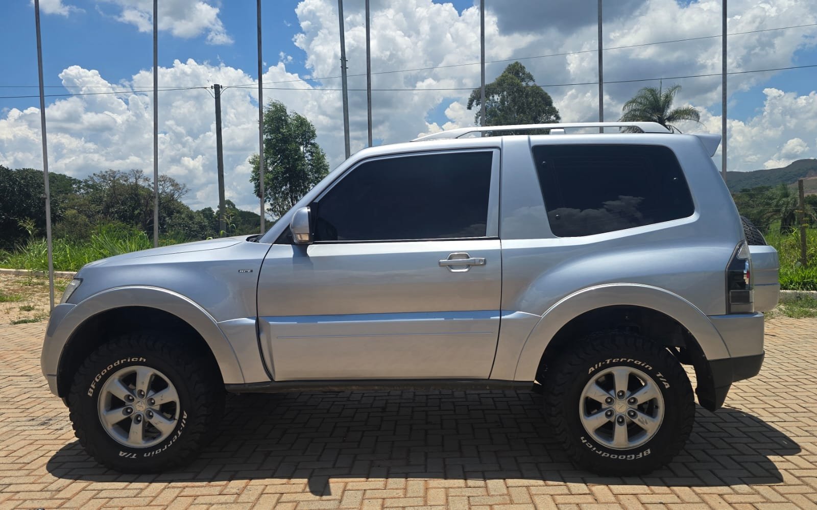 Foto do veículo Mitsubishi Pajero 4